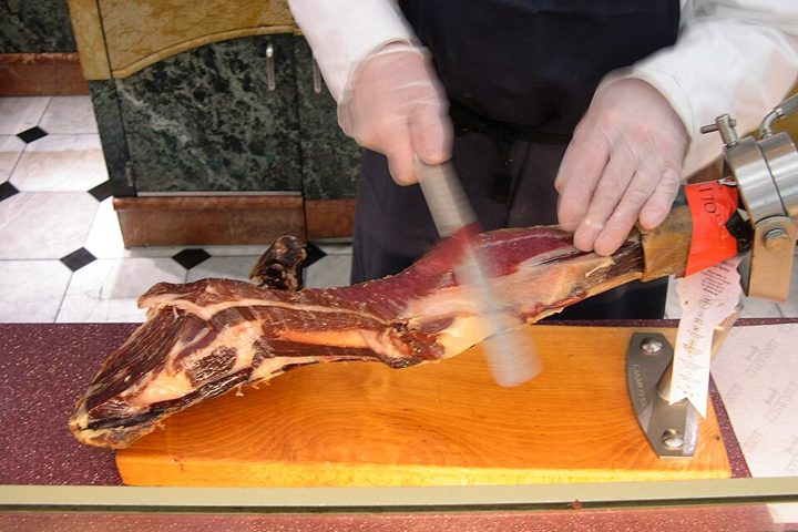 Cured ham: food suitable for celiacs